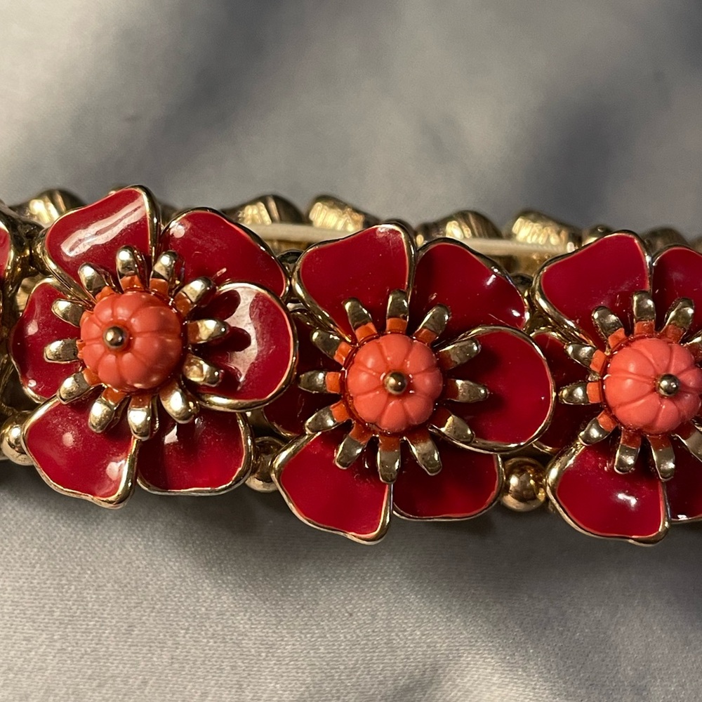Talbots red and pink floral stretch bracelet goldtone accents